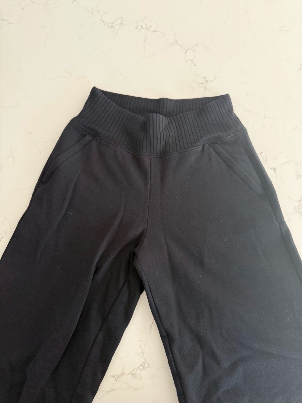 Alo Yoga Serenity Pant - Picture 5 of 7